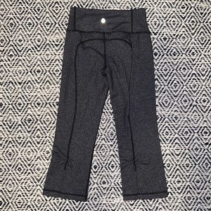 Lululemon gray cropped yoga pants with calf slits